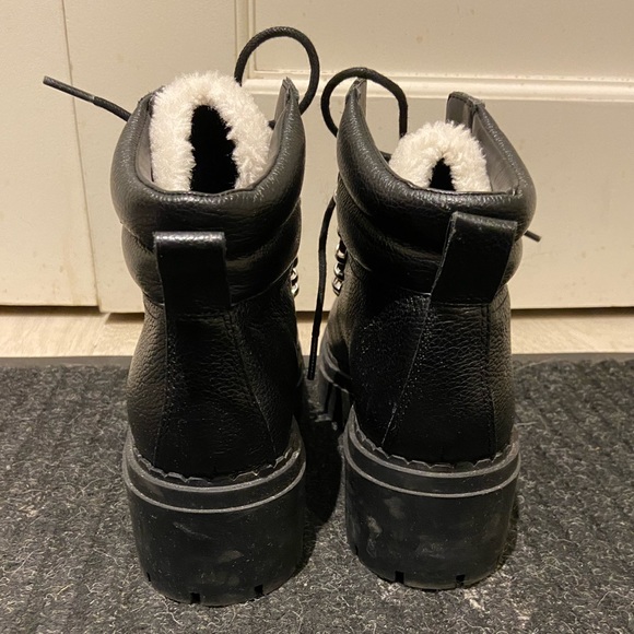 ❗️SOLD❗️Marc Fisher black leather & shearling lace-up boots - Picture 2 of 4